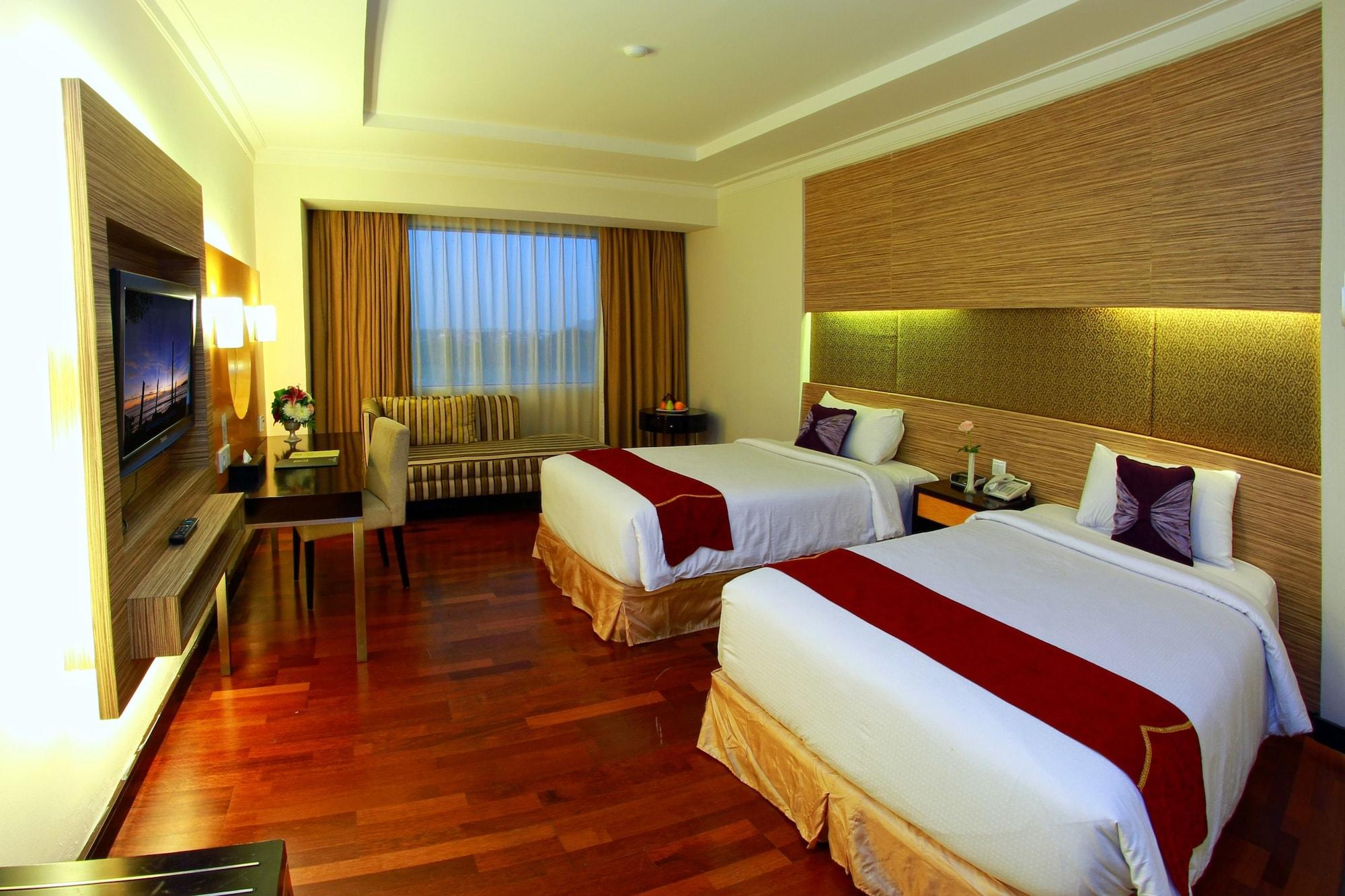 Premier Basko Hotel Padang  Esterno foto