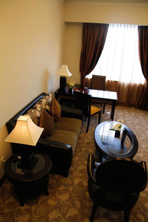 Premier Basko Hotel Padang  Esterno foto