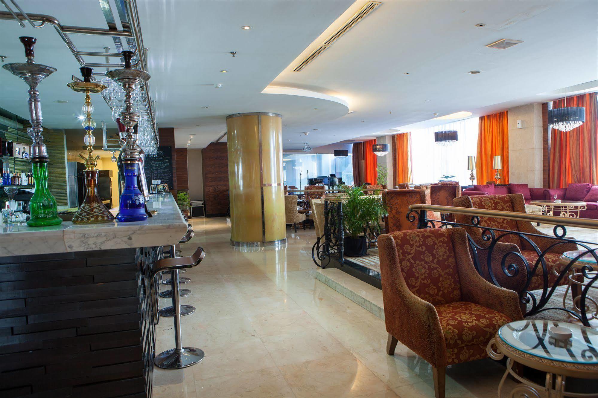Premier Basko Hotel Padang  Esterno foto