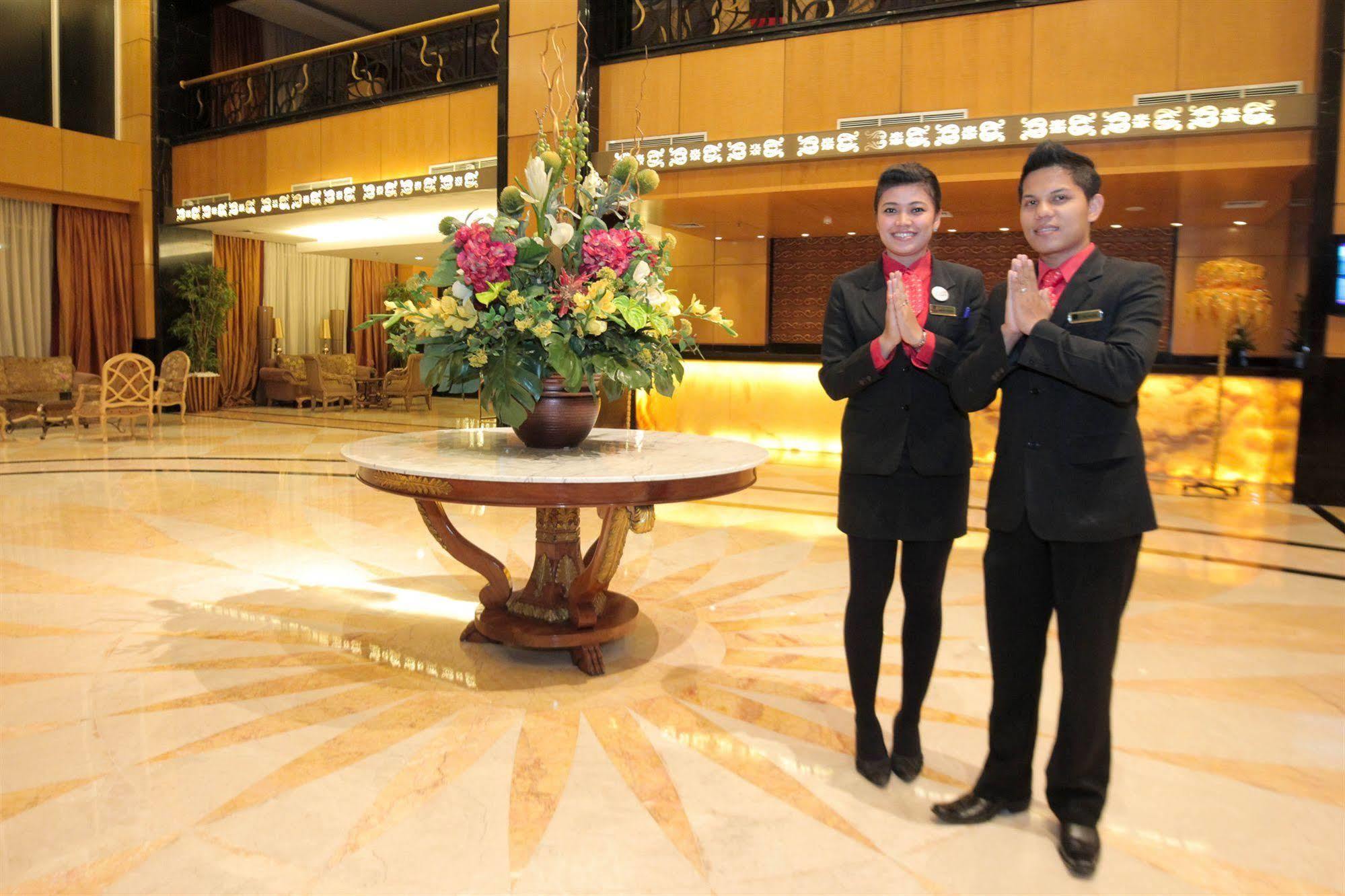 Premier Basko Hotel Padang  Esterno foto